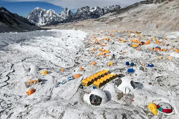 Vì sao những người thiệt mạng trên núi Everest sẽ phải nằm lại đó mãi mãi?