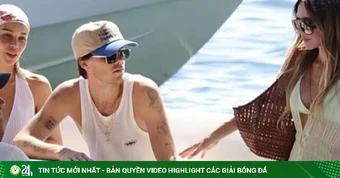 Vic diện váy xuyên thấu ăn trưa cùng mẹ chồng