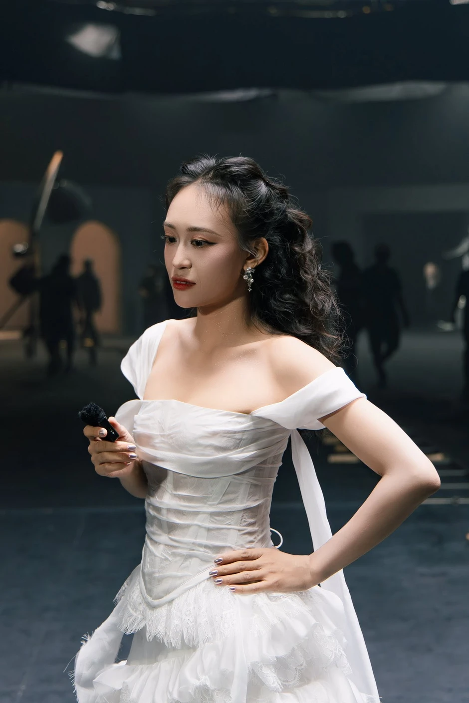 Video cô gái bàn chuyện PewPew "cắm mặt vào game" bị "đào" lại, chuyện gì đang diễn ra?