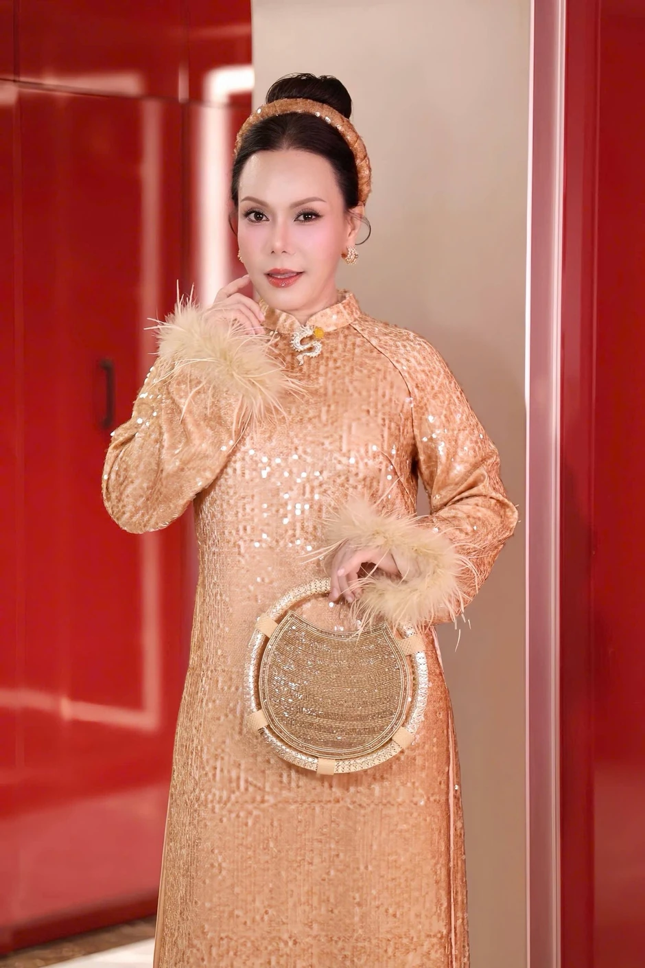 Việt Hương nói gì khi mỹ phẩm bị chê đểu, gia công? Việt Hương nói gì khi mỹ phẩm bị chê đểu, gia công?