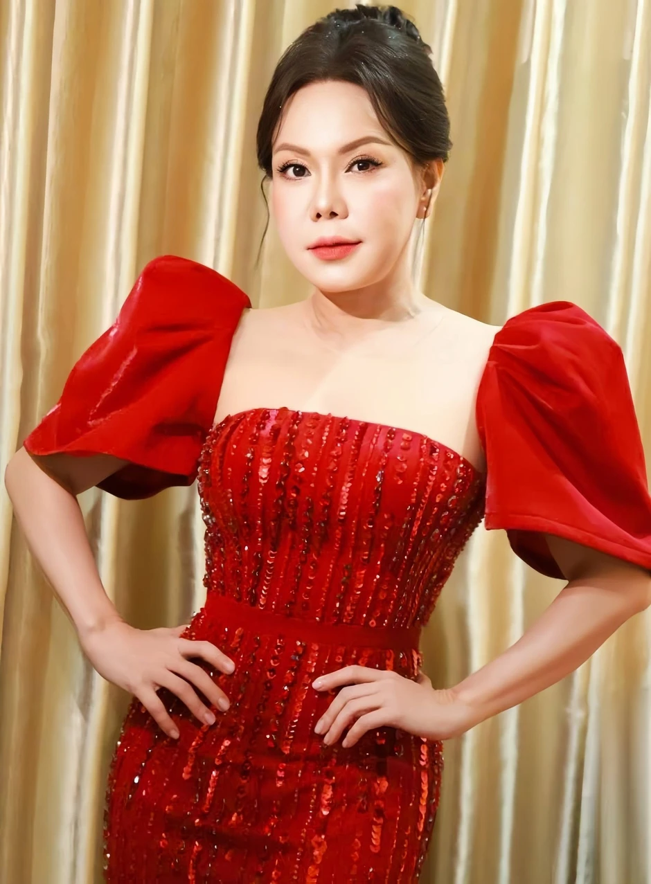 Việt Hương nói gì khi mỹ phẩm bị chê đểu, gia công? Việt Hương nói gì khi mỹ phẩm bị chê đểu, gia công?