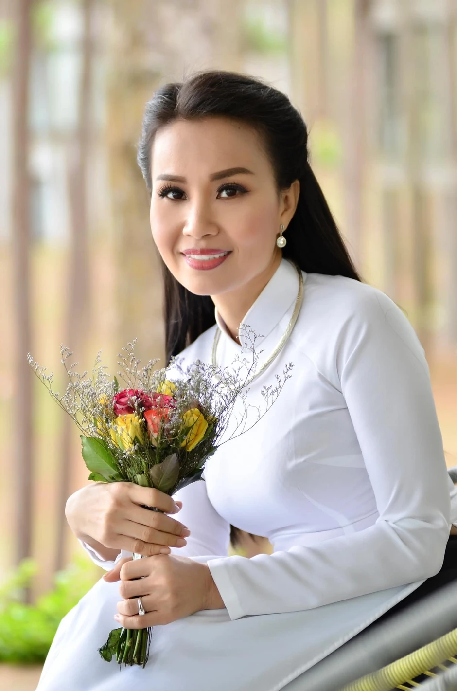 Việt Nam có mỹ nhân nổi tiếng 32 năm, được yêu mến đến mức vướng tranh cãi không ai nặng lời