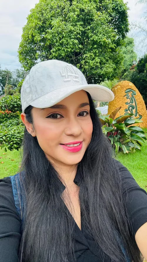 Việt Trinh: Tôi bị trầm cảm