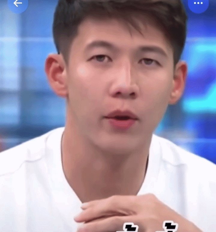 Viral clip thái độ "lật nhanh hơn bánh tráng" của thiếu gia tố anh trai gây bão tại Thái