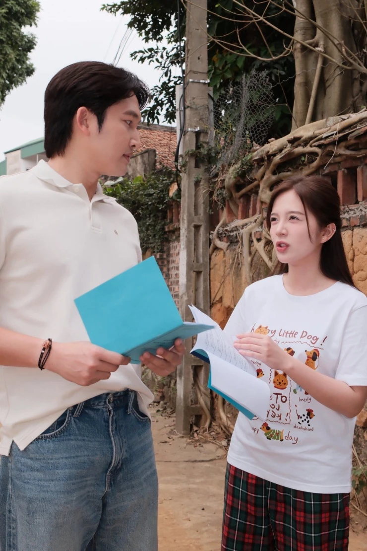 Vợ chồng nam diễn viên quê Bắc Ninh gây sốt với hậu trường Ngược đường ngược nắng Vợ chồng nam diễn viên quê Bắc Ninh gây sốt với hậu trường Ngược đường ngược nắng