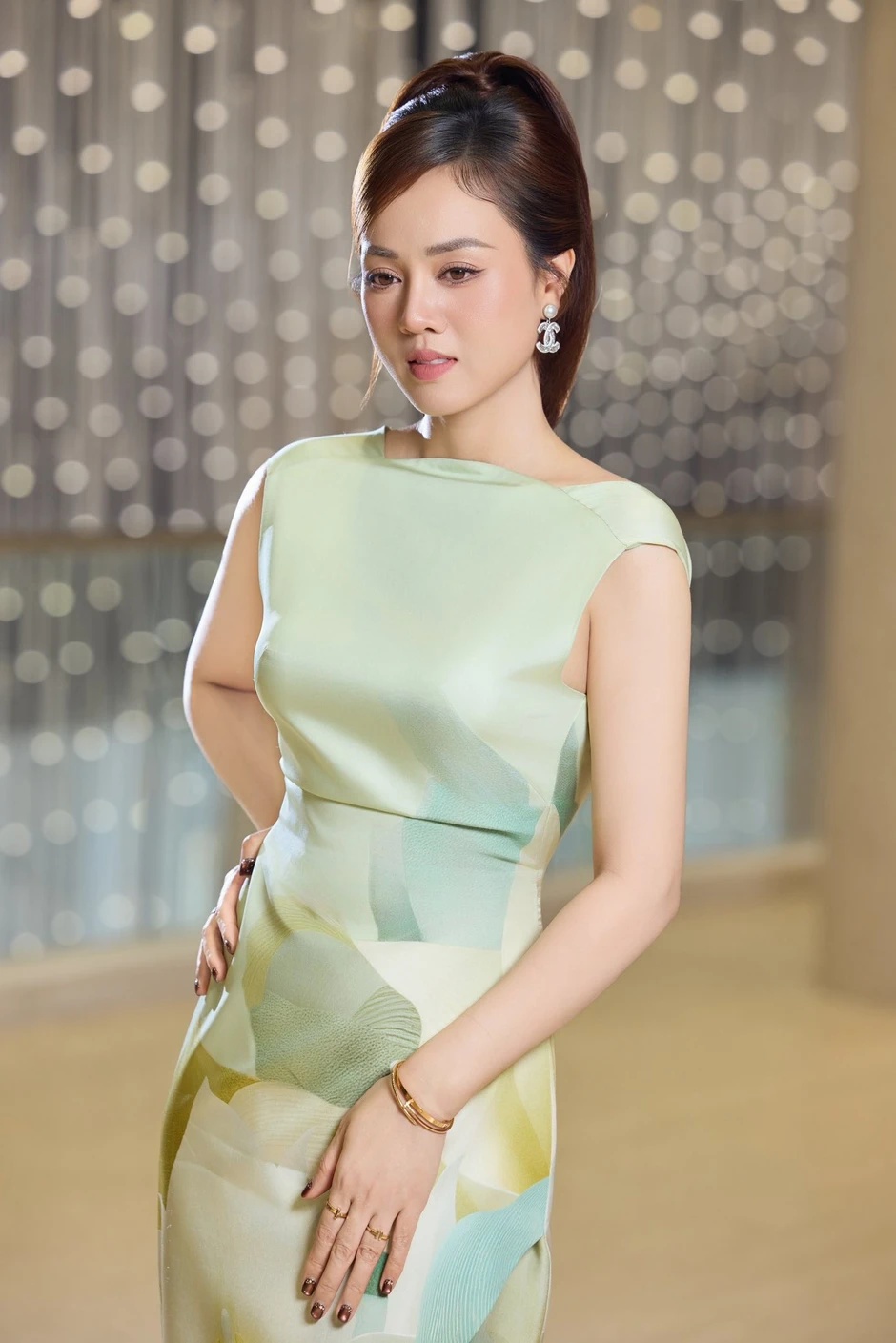Vợ NS Công Lý uất ức nhắc thẳng 1 người lợi dụng hình ảnh chồng