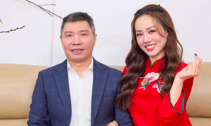 Vợ NSND Công Lý trải lòng sau 5 năm biến cố, tiết lộ khóc nhiều hơn chồng