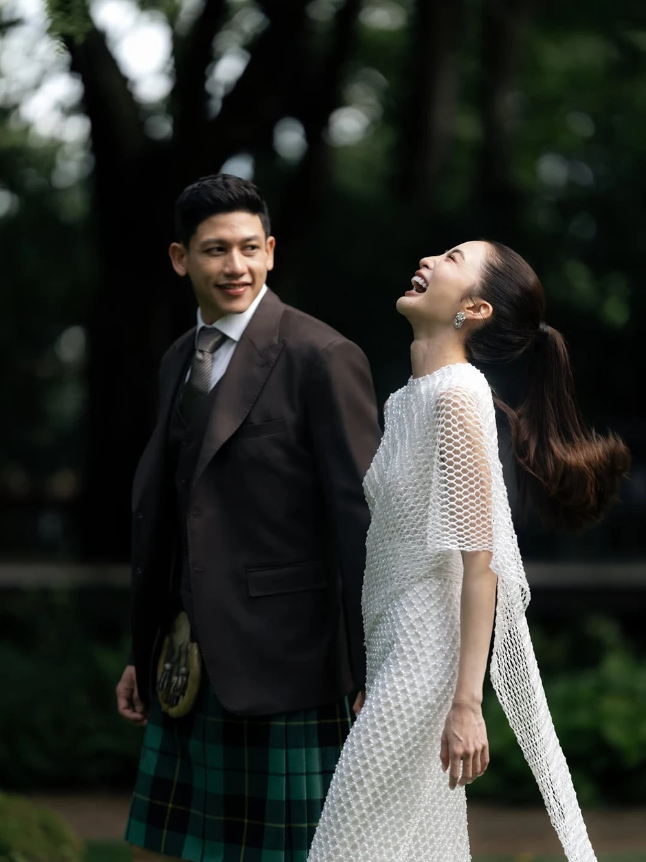 Vụ chồng đại gia của nữ diễn viên đình đám bị tố xâm hại em trai: Cô gái đáng thương nhất lộ diện, 1 hành động khiến MXH dậy sóng Vụ chồng đại gia của nữ diễn viên đình đám bị tố xâm hại em trai: Cô gái đáng thương nhất lộ diện, 1 hành động khiến MXH dậy sóng