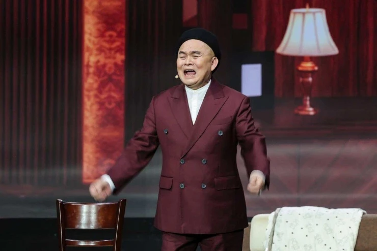 Vua hài đất Bắc Xuân Hinh: Hai hàng nước mắt tôi cứ chảy ròng ròng vì nghĩ tới cảnh đó