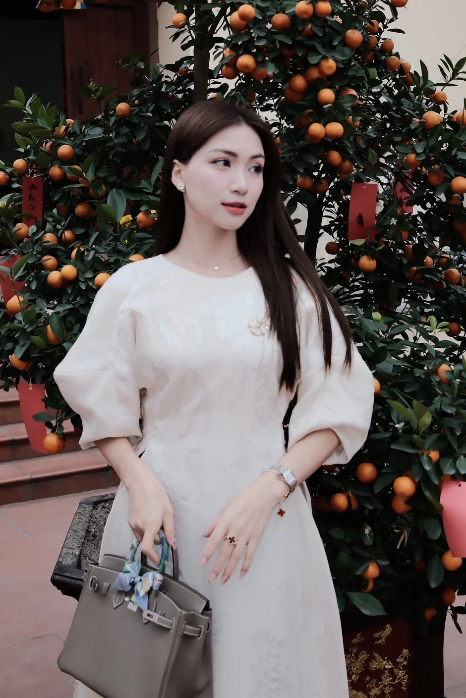 Vừa trả xong nợ cho Văn Toàn thì Hoà Minzy rao bán nhà gấp, nguyên nhân là gì?