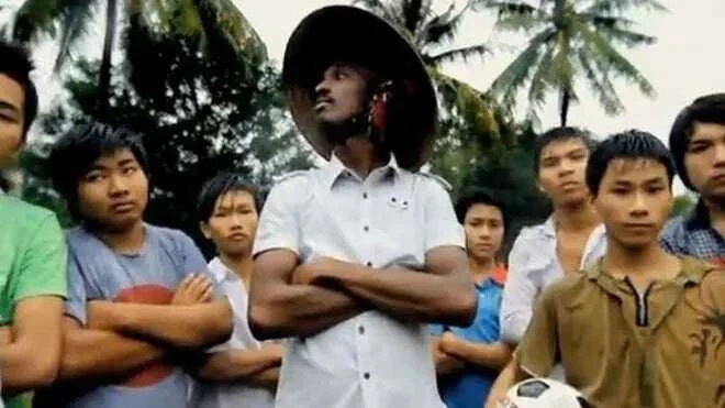World Cup 2026 sắp khai màn: Ít ai biết Việt Nam từng xuất hiện trong MV World Cup nổi tiếng nhất thế giới