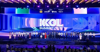 2 khoảnh khắc đặc biệt nhất KOL Summit 2026