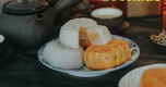 Bánh nướng hay bánh dẻo ngon hơn? Câu trả lời lại không nằm ở hộp bánh Trung thu