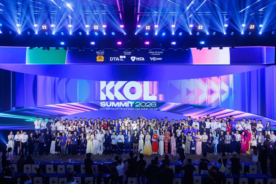 KOL Summit 2026: 34 CLB Niềm tin số và 1.500 khách mời ký cam kết đồng hành kiến tạo niềm tin số KOL Summit 2026: 34 CLB Niềm tin số và 1.500 khách mời ký cam kết đồng hành kiến tạo niềm tin số