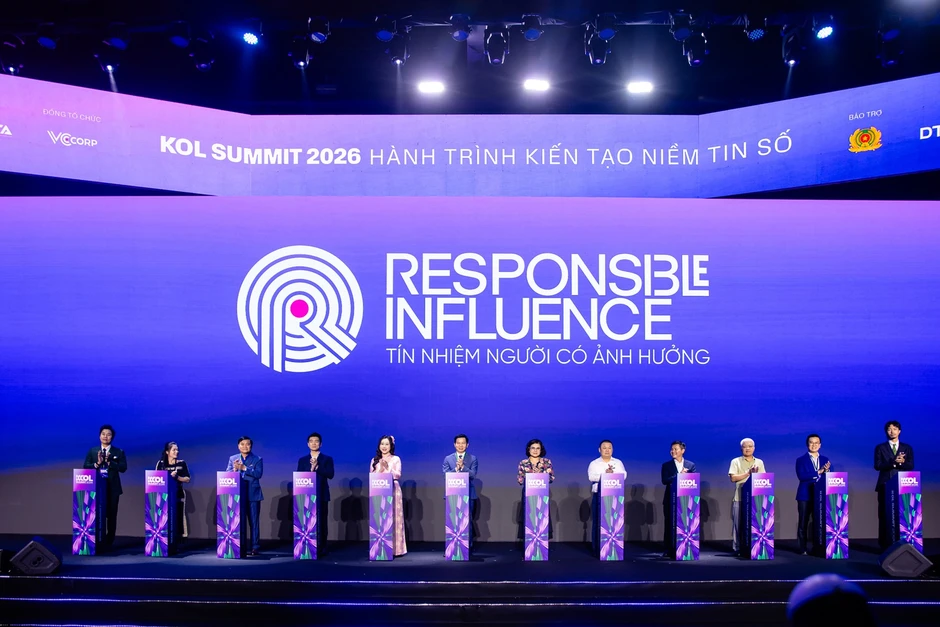 KOL Summit 2026: 34 CLB Niềm tin số và 1.500 khách mời ký cam kết đồng hành kiến tạo niềm tin số KOL Summit 2026: 34 CLB Niềm tin số và 1.500 khách mời ký cam kết đồng hành kiến tạo niềm tin số
