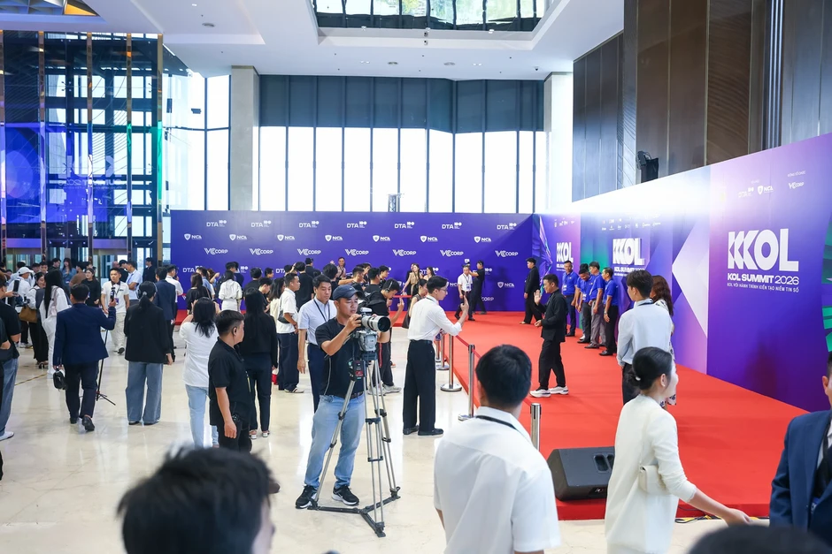 KOL Summit 2026: 34 CLB Niềm tin số và 1.500 khách mời ký cam kết đồng hành kiến tạo niềm tin số KOL Summit 2026: 34 CLB Niềm tin số và 1.500 khách mời ký cam kết đồng hành kiến tạo niềm tin số