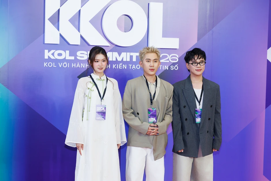 KOL Summit 2026: 34 CLB Niềm tin số và 1.500 khách mời ký cam kết đồng hành kiến tạo niềm tin số KOL Summit 2026: 34 CLB Niềm tin số và 1.500 khách mời ký cam kết đồng hành kiến tạo niềm tin số