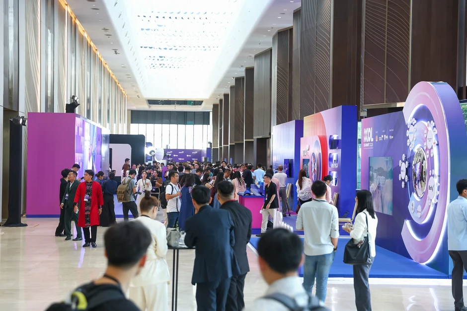 KOL Summit 2026: 34 CLB Niềm tin số và 1.500 khách mời ký cam kết đồng hành kiến tạo niềm tin số KOL Summit 2026: 34 CLB Niềm tin số và 1.500 khách mời ký cam kết đồng hành kiến tạo niềm tin số
