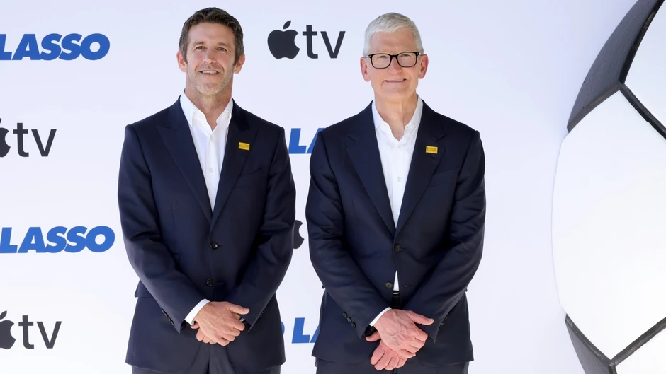 Lướt qua tài khoản LinkedIn "ít dòng" của tân CEO Apple, không ai nghĩ đây là một người đàn ông thành công