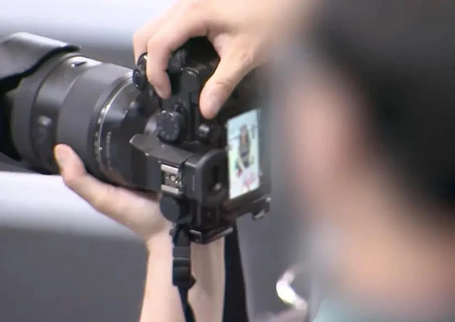 Ngành công nghiệp nghìn đô từ những video "bẩn" trên mạng xã hội Ngành công nghiệp nghìn đô từ những video "bẩn" trên mạng xã hội