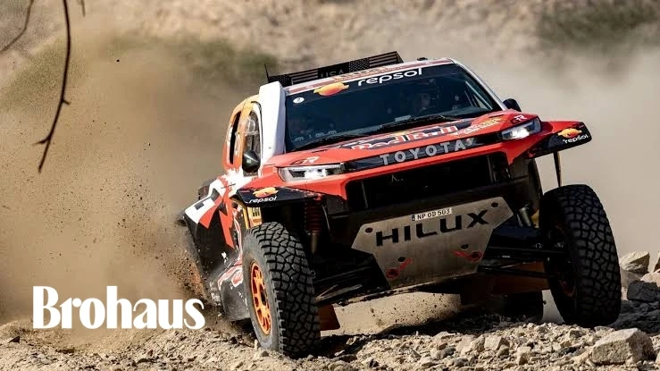 Tinh thần Dakar Rally: Chiếc xe đẹp nhất là chiếc xe lấm lem bùn đất