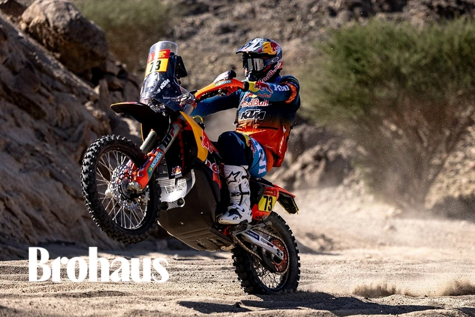 Tinh thần Dakar Rally: Chiếc xe đẹp nhất là chiếc xe lấm lem bùn đất