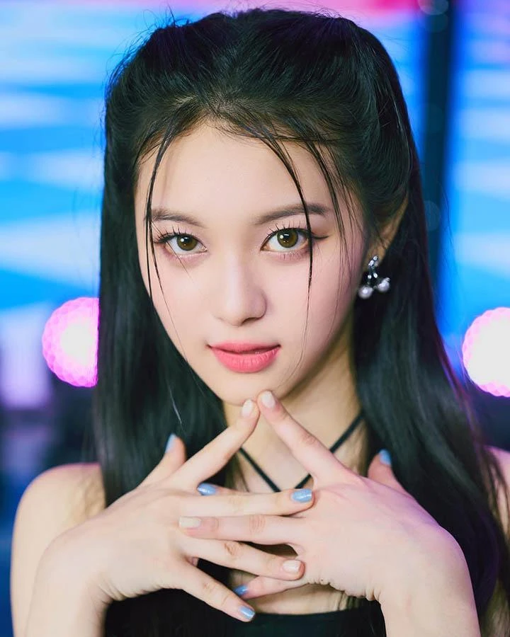 Video sự cố trang phục của nữ idol: AI hay thật?
