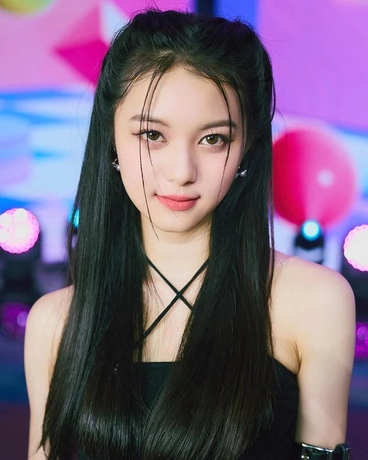 Video sự cố trang phục của nữ idol: AI hay thật?