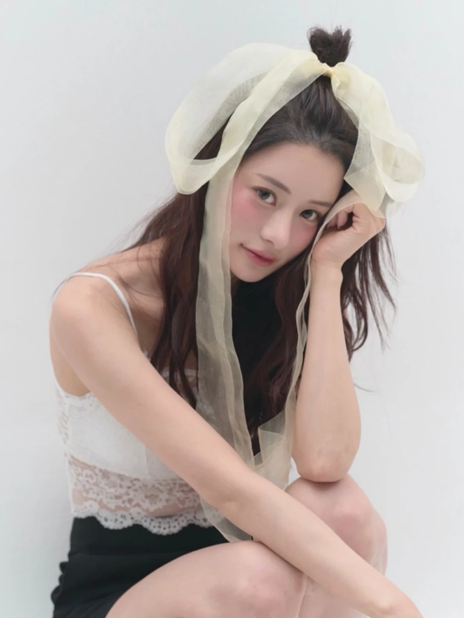 "Búp bê sống" trong show hẹn hò bất hảo: Ngoài đời khác xa hình tượng bad girl "Búp bê sống" trong show hẹn hò bất hảo: Ngoài đời khác xa hình tượng bad girl