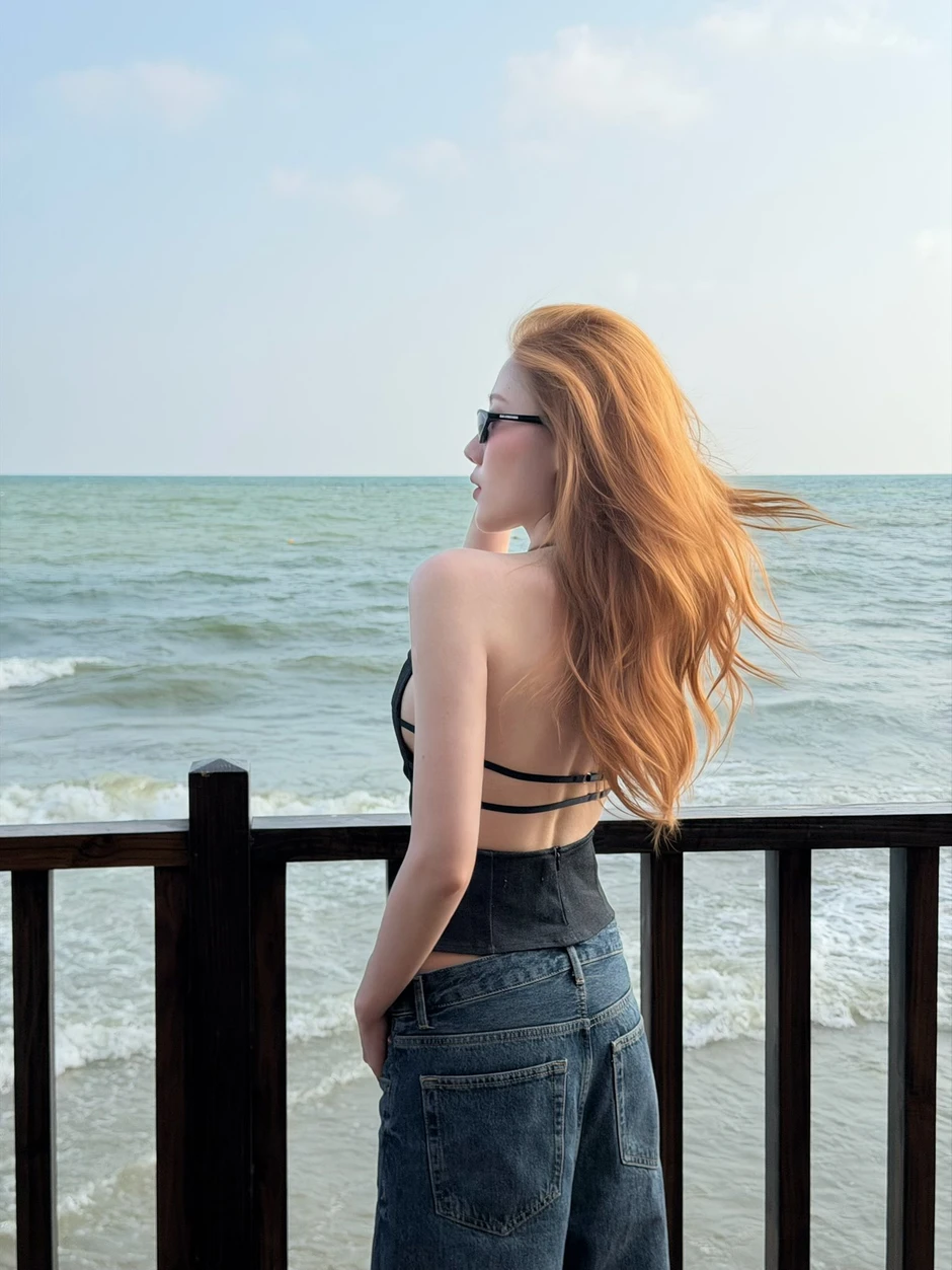 "Em gái Trấn Thành" khoe lưng trần quyến rũ tại Phan Thiết, body "vòng nào ra vòng nấy" "Em gái Trấn Thành" khoe lưng trần quyến rũ tại Phan Thiết, body "vòng nào ra vòng nấy"
