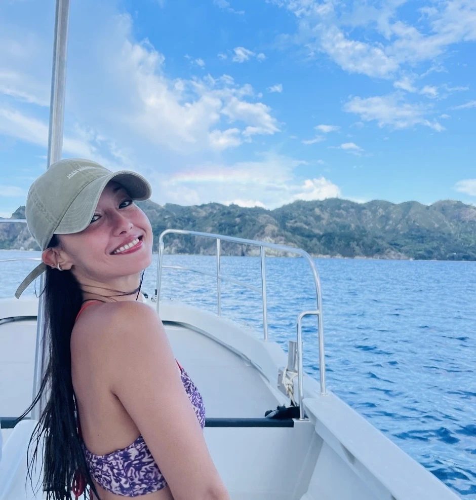 "Quốc bảo nhan sắc" Erika Sawajiri tái xuất: Chiêu đãi fan bằng loạt bikini nóng bỏng, hết bộ này đến bộ khác "Quốc bảo nhan sắc" Erika Sawajiri tái xuất: Chiêu đãi fan bằng loạt bikini nóng bỏng, hết bộ này đến bộ khác