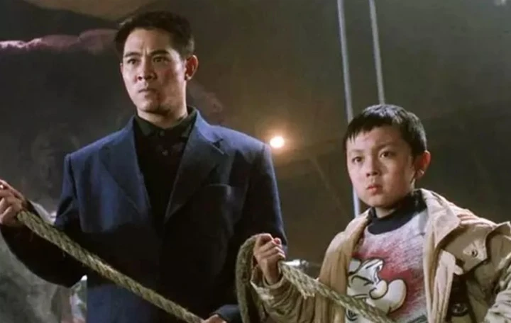 "Thần đồng võ thuật" nổi tiếng toàn châu Á, giải nghệ năm 11 tuổi giờ ra sao?