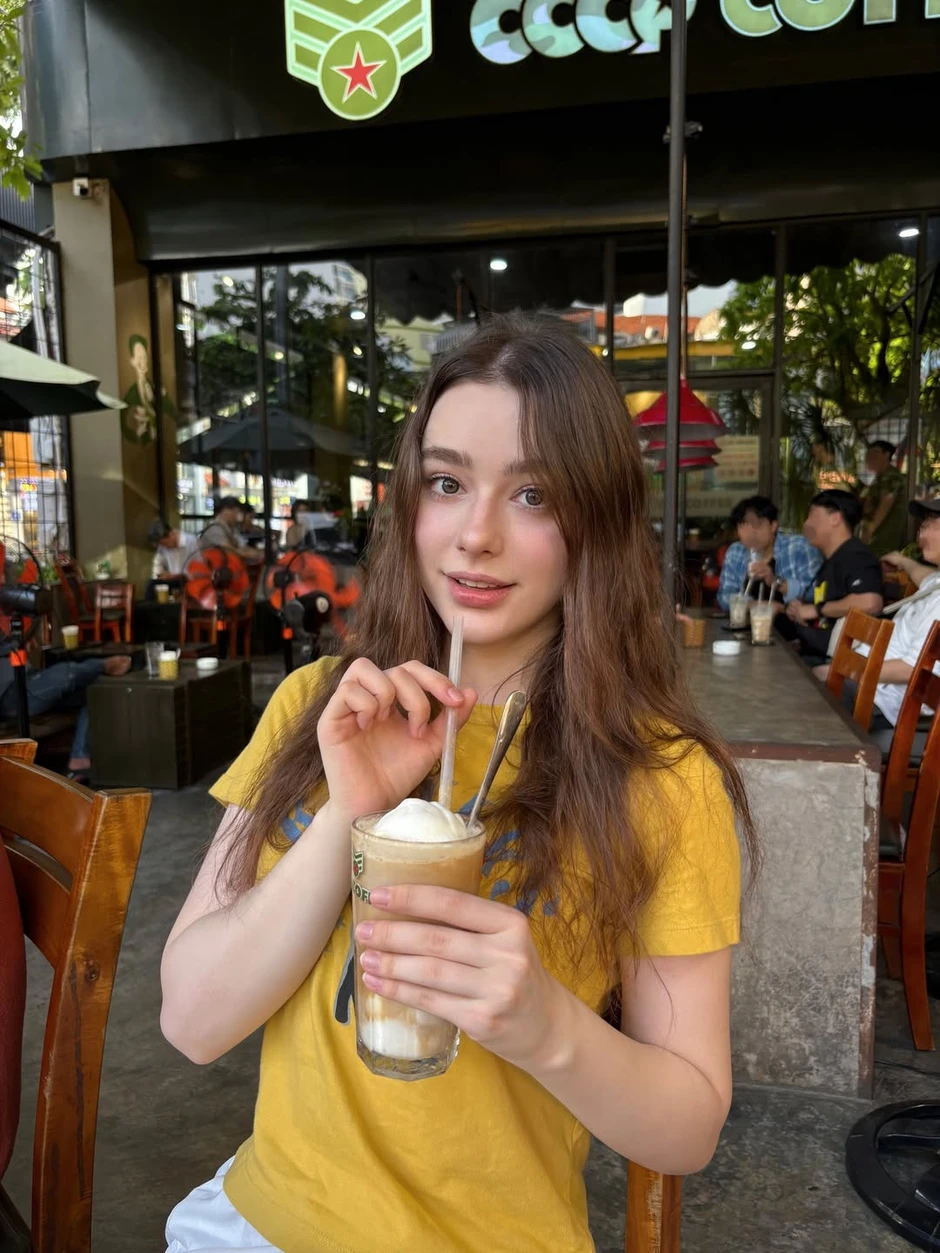 "Thiên thần Nga" sở hữu gương mặt đẹp nhất thế giới, ai gặp cũng phải cảm thán về một điểm "Thiên thần Nga" sở hữu gương mặt đẹp nhất thế giới, ai gặp cũng phải cảm thán về một điểm