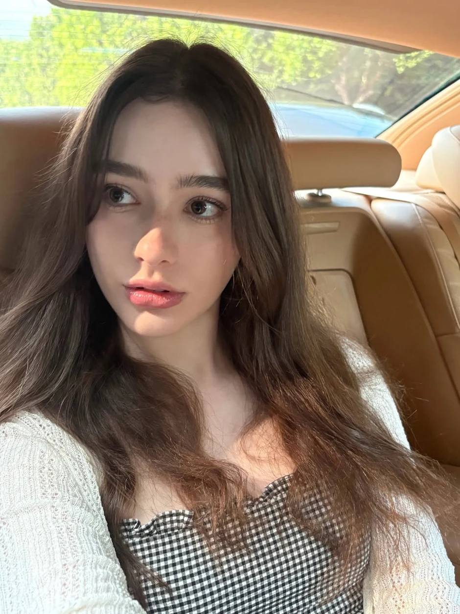 "Thiên thần Nga" sở hữu gương mặt đẹp nhất thế giới, ai gặp cũng phải cảm thán về một điểm "Thiên thần Nga" sở hữu gương mặt đẹp nhất thế giới, ai gặp cũng phải cảm thán về một điểm