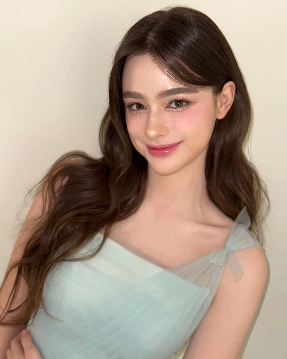 "Thiên thần Nga" sở hữu gương mặt đẹp nhất thế giới, ai gặp cũng phải cảm thán về một điểm "Thiên thần Nga" sở hữu gương mặt đẹp nhất thế giới, ai gặp cũng phải cảm thán về một điểm