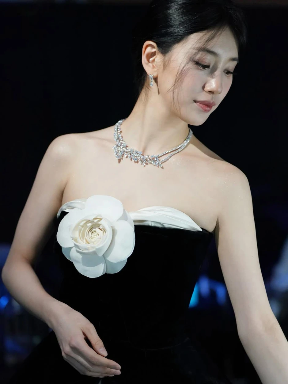 10 mỹ nhân đẹp nhất Hàn Quốc 2026: Song Hye Kyo xếp sau IU, hạng 1 đố ai ngắm mà không mê