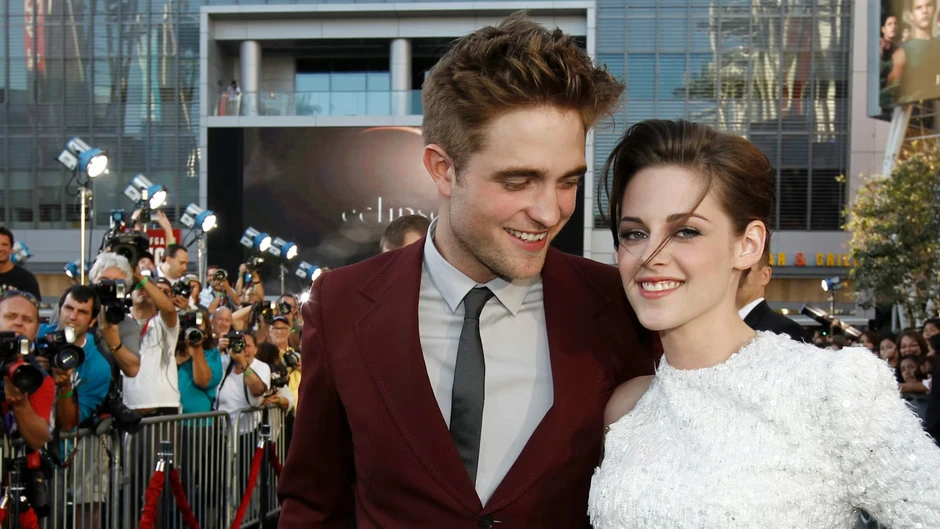 14 năm trước,vài tấm ảnh của paparazzi phá tan cặp đôi Twilight