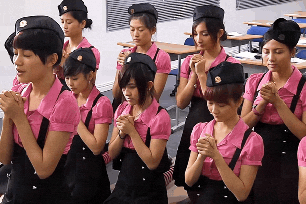 16 năm qua chưa thấy phim nào dở như Những Thiên Thần Áo Trắng