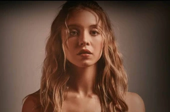 3 bộ phim gắn mác R định hình thương hiệu "mỹ nhân nguy hiểm" của Sydney Sweeney