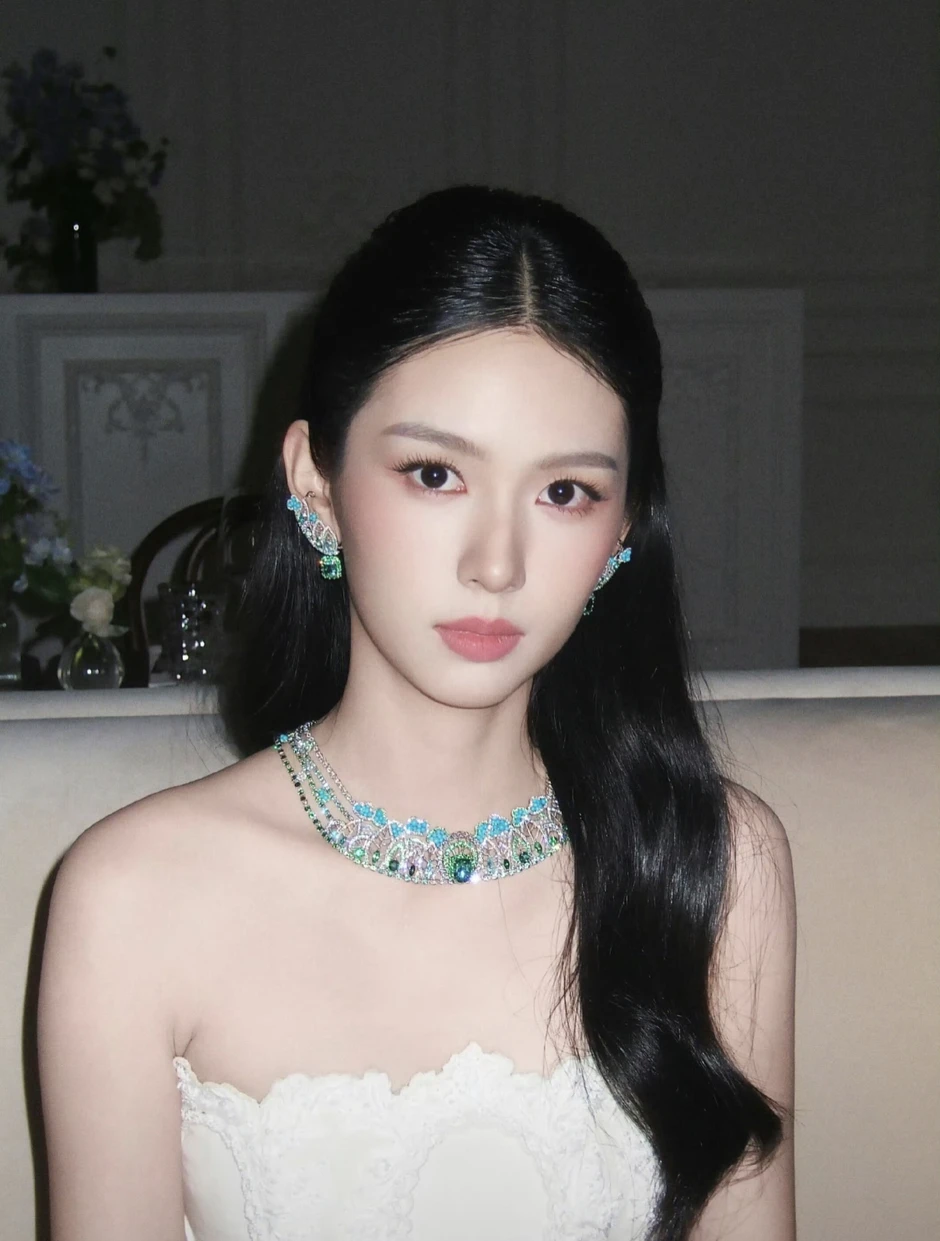 4 mỹ nhân hợp đóng tiểu thư hào môn nhất Trung Quốc 4 mỹ nhân hợp đóng tiểu thư hào môn nhất Trung Quốc