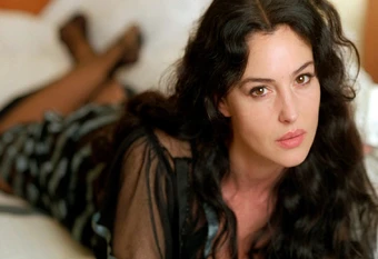 5 kiệt tác điện ảnh lật đổ mọi nhận thức về biểu tượng quyến rũ Monica Bellucci
