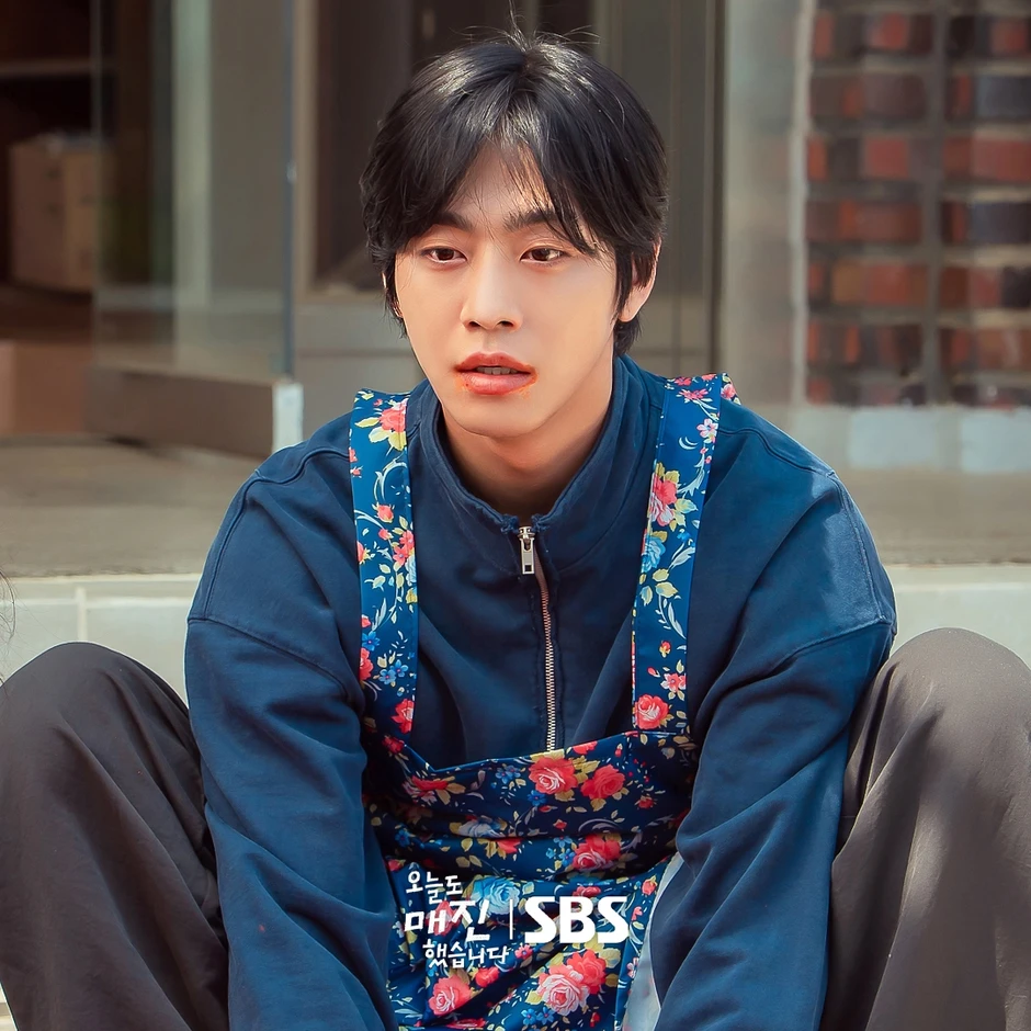 Ahn Hyo Seop hóa anh nông dân mặt đẹp như điêu khắc Ahn Hyo Seop hóa anh nông dân mặt đẹp như điêu khắc