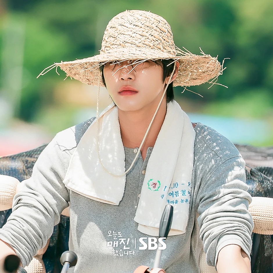 Ahn Hyo Seop hóa anh nông dân mặt đẹp như điêu khắc Ahn Hyo Seop hóa anh nông dân mặt đẹp như điêu khắc
