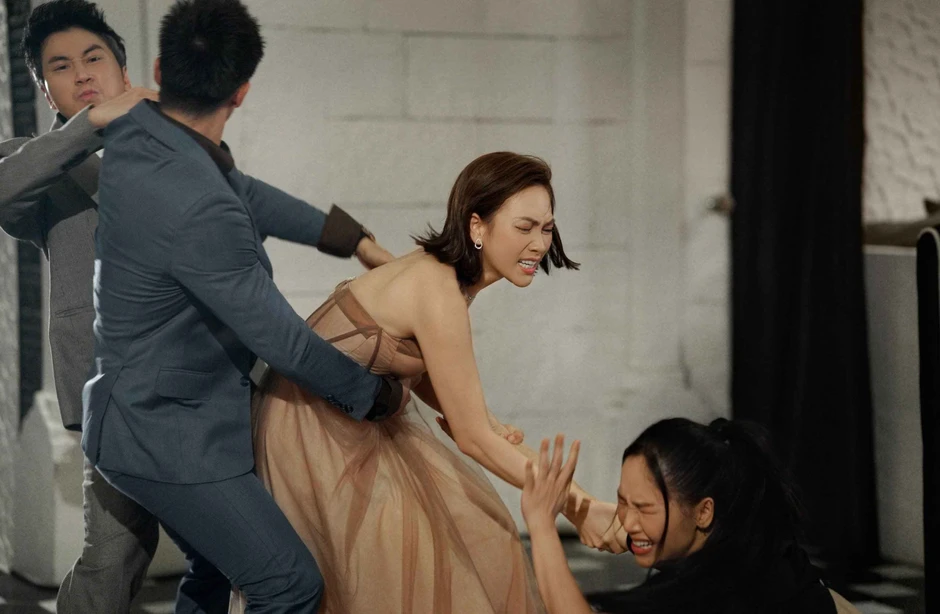 Ai cứu nổi Miu Lê? Ai cứu nổi Miu Lê?