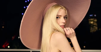 Anya Taylor-Joy là người thật hay visual nhân tạo vậy?