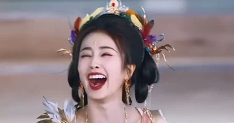 Bạch Lộc có nụ cười vô duyên nhất giới giải trí