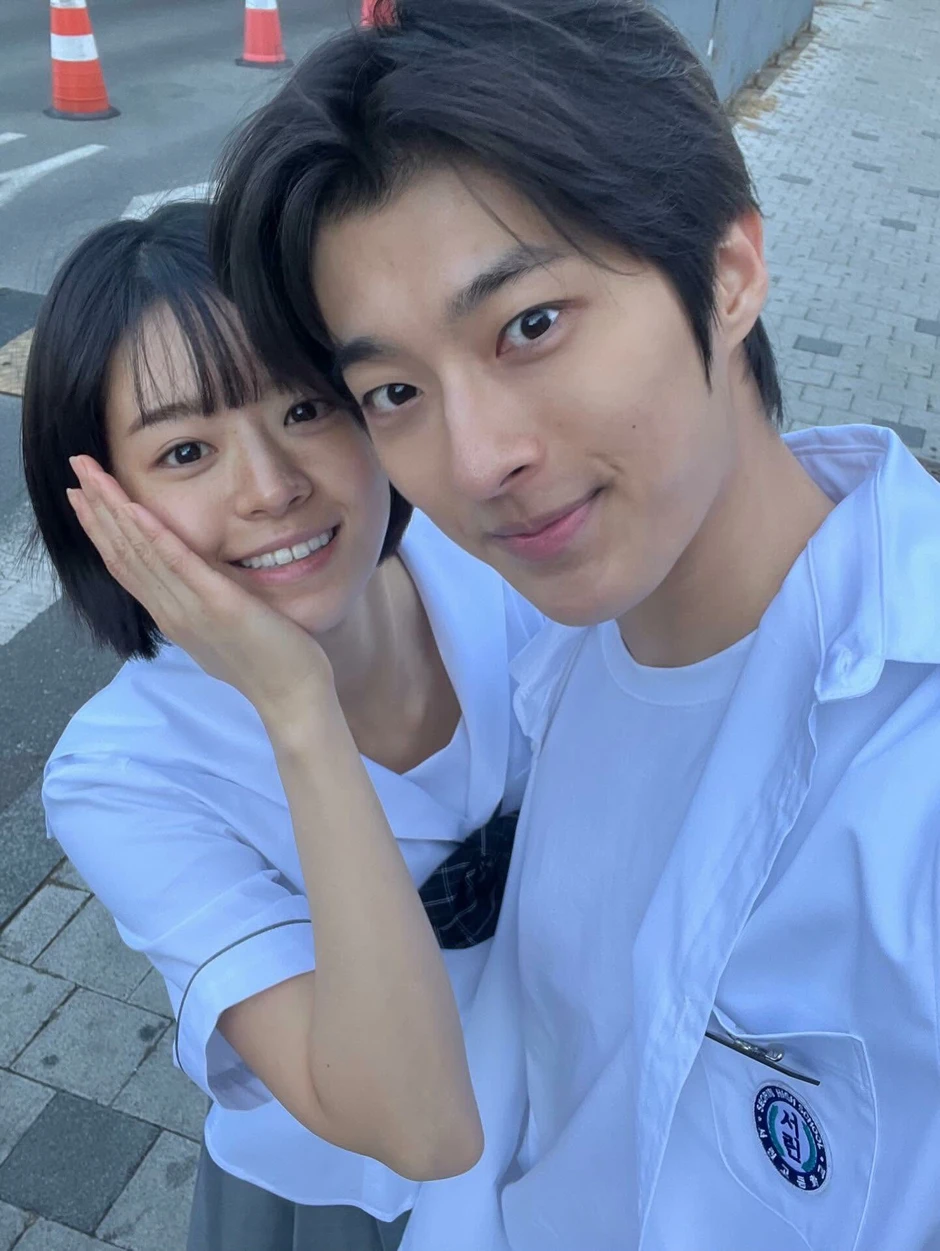 Baek Sun Ho và Jeon So Young ngầm công khai Baek Sun Ho và Jeon So Young ngầm công khai