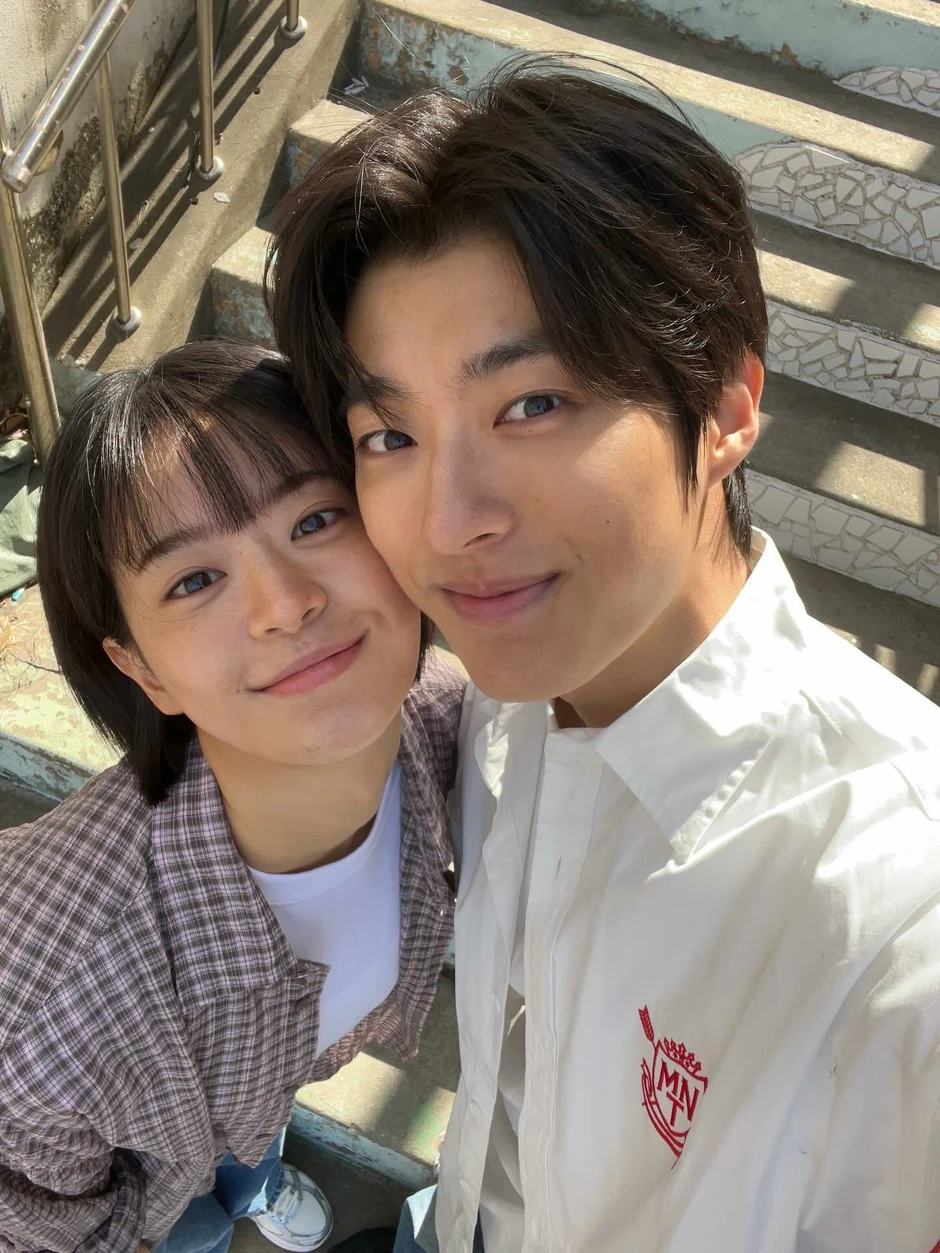 Baek Sun Ho và Jeon So Young ngầm công khai Baek Sun Ho và Jeon So Young ngầm công khai