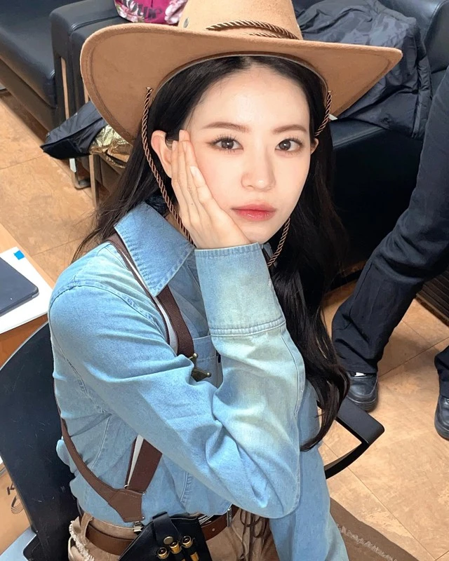 Baek Sun Ho và Jeon So Young ngầm công khai Baek Sun Ho và Jeon So Young ngầm công khai