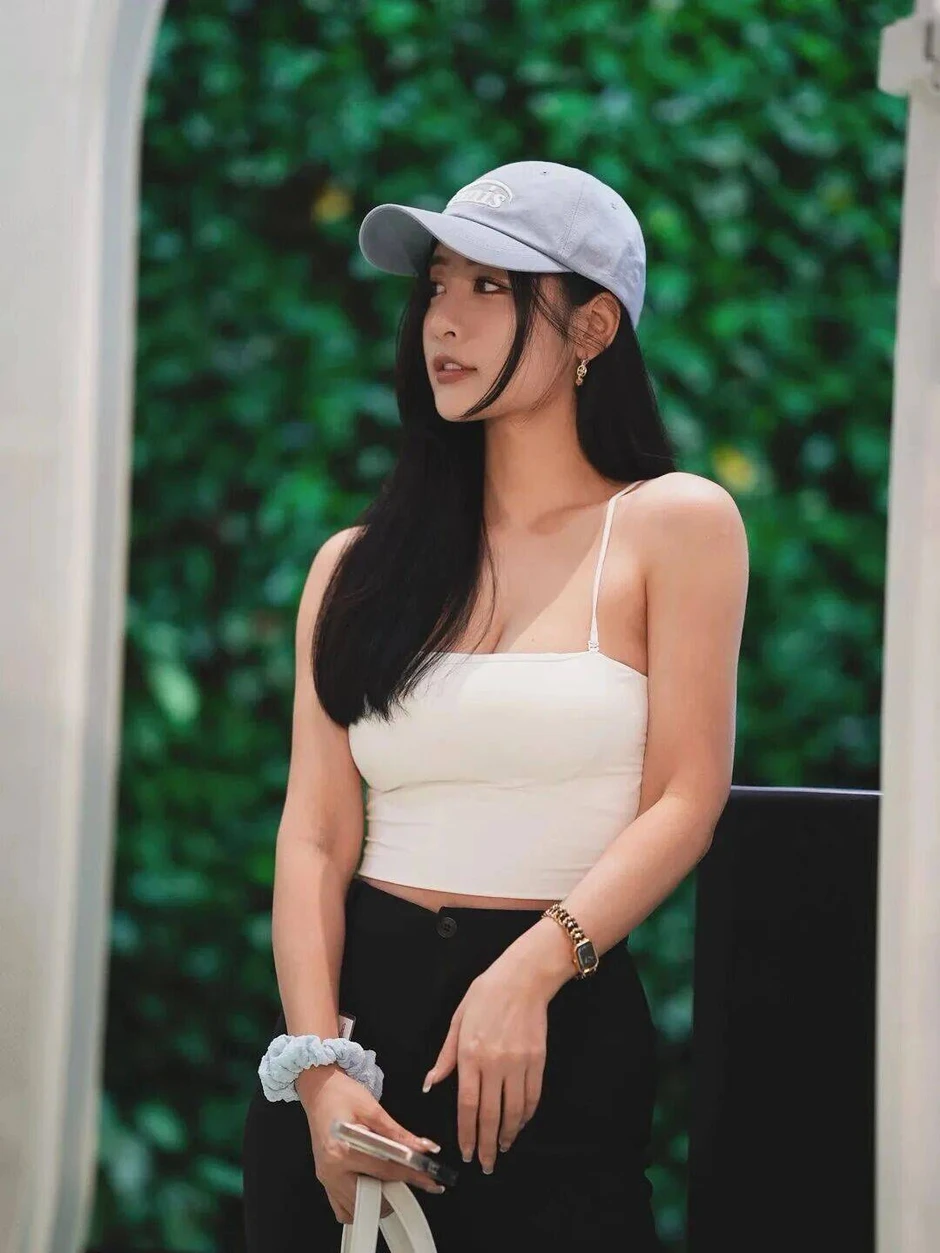 Bông hồng lai phá vỡ quy chuẩn, sở hữu body vạn người mê
